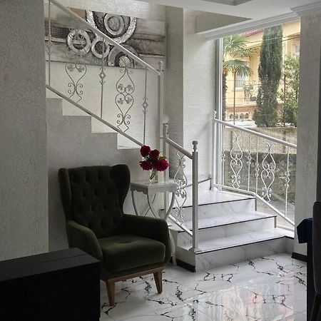 Hotel Sonata Batoumi Extérieur photo