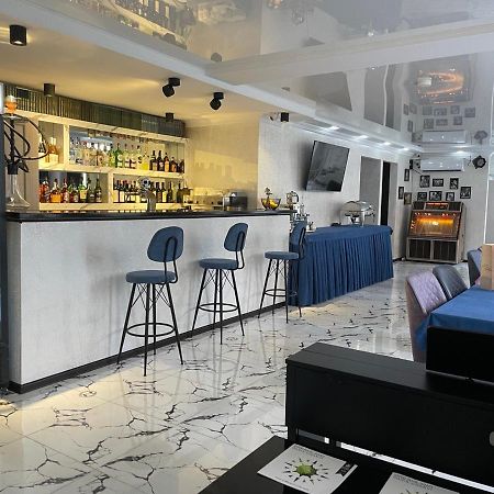 Hotel Sonata Batoumi Extérieur photo