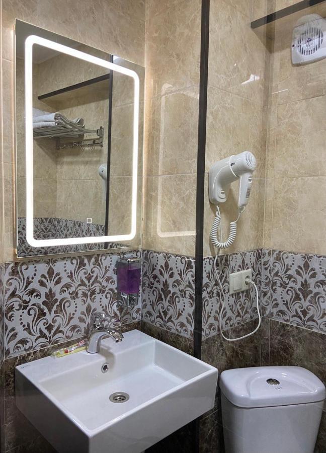 Hotel Sonata Batoumi Extérieur photo