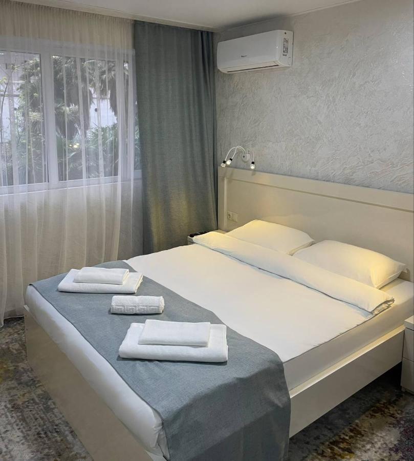 Hotel Sonata Batoumi Extérieur photo
