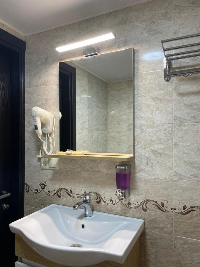 Hotel Sonata Batoumi Extérieur photo
