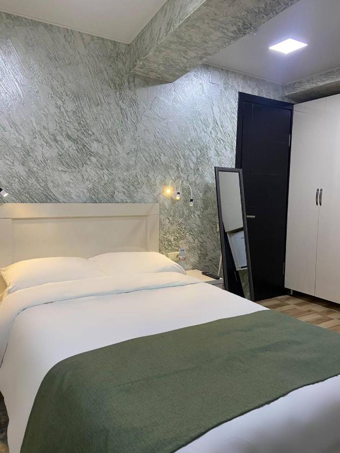 Hotel Sonata Batoumi Extérieur photo