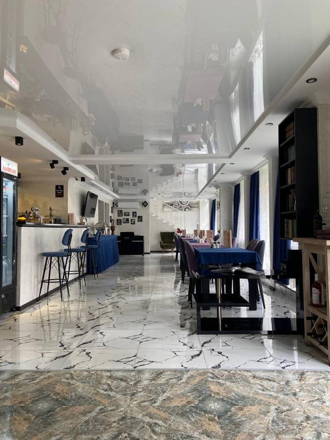 Hotel Sonata Batoumi Extérieur photo