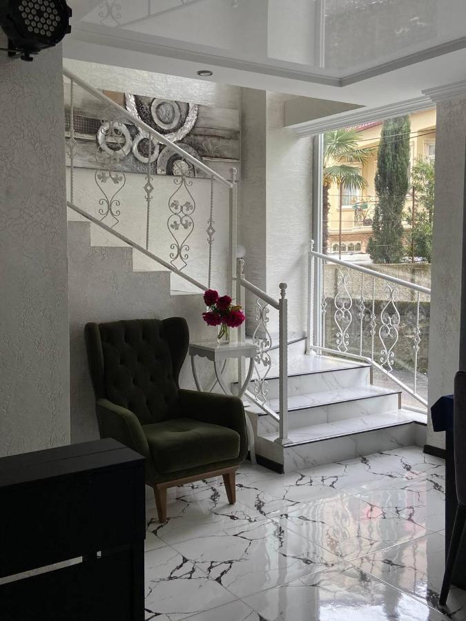 Hotel Sonata Batoumi Extérieur photo