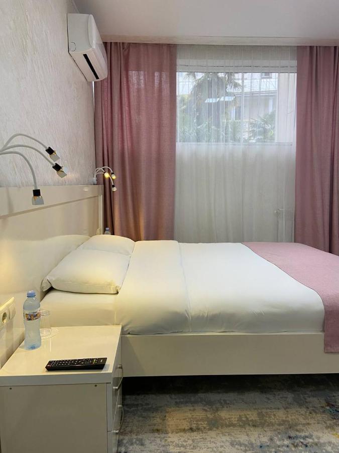 Hotel Sonata Batoumi Extérieur photo